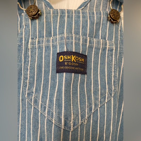Kid’s Vintage 1980s OshKosh B’gosh overalls - Picture 2 of 6